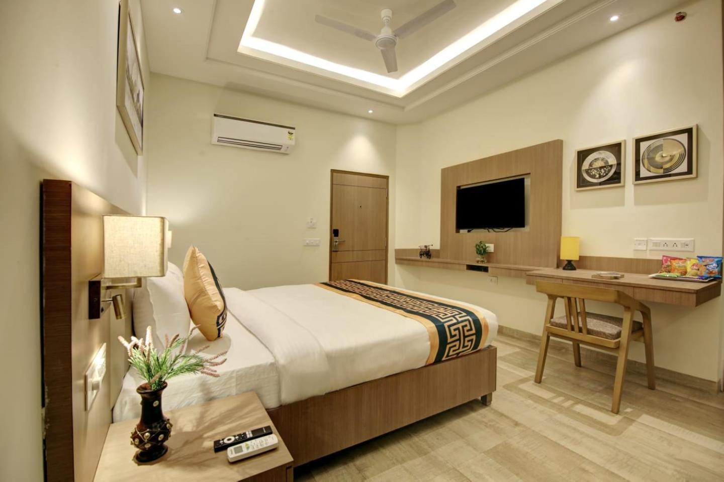King Delhi Airport Hotell New Delhi Eksteriør bilde